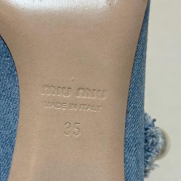 Miu Miu Denim Mary Jane Heels Size 35 Pearl Strap Blue - Picture 5 of 9